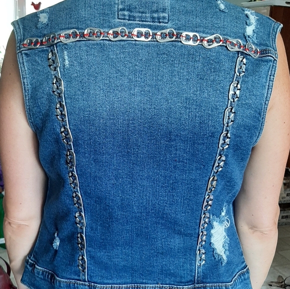 Upcycled embellished Jean vest hand sewn with beer tabs - Picture 2 of 2